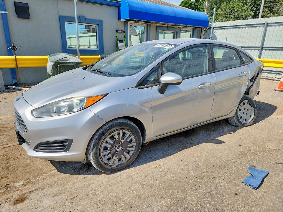 60501876 :رقم المزاد ، 3FADP4AJ1JM142678 vin ، 2018 Ford Fiesta مزاد بيع