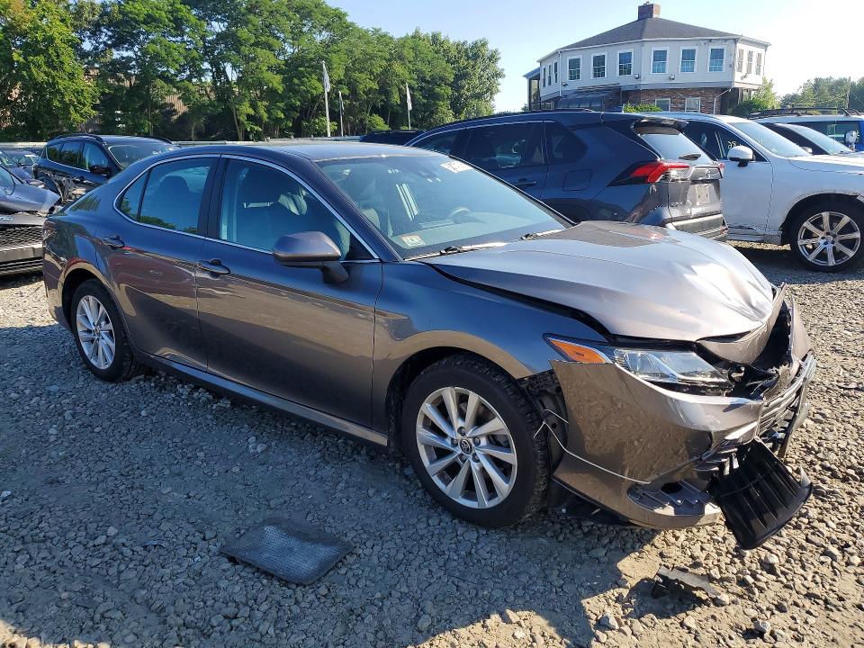 Продаж на аукціоні авто 2021 Toyota Camry, vin: 4T1C11AK5MU558176, номер лоту: 60014326