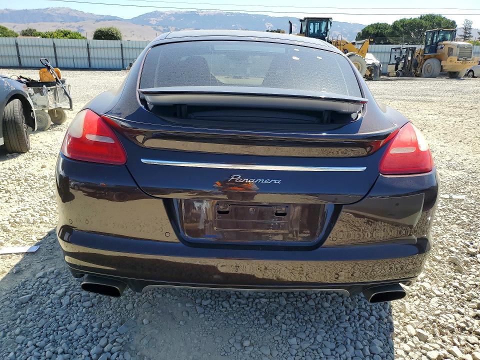 61385896 :رقم المزاد ، WP0AA2A79DL015125 vin ، 2013 Porsche Panamera مزاد بيع