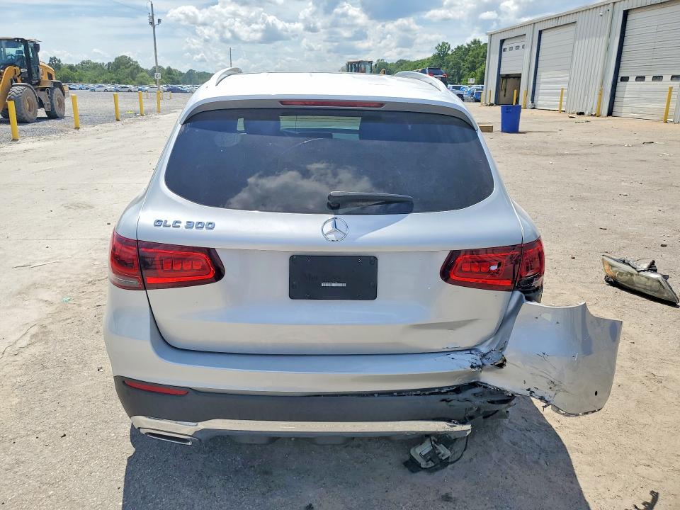 60433406 :رقم المزاد ، W1N0G8DB1LF791381 vin ، 2020 Mercedes-benz Glc مزاد بيع