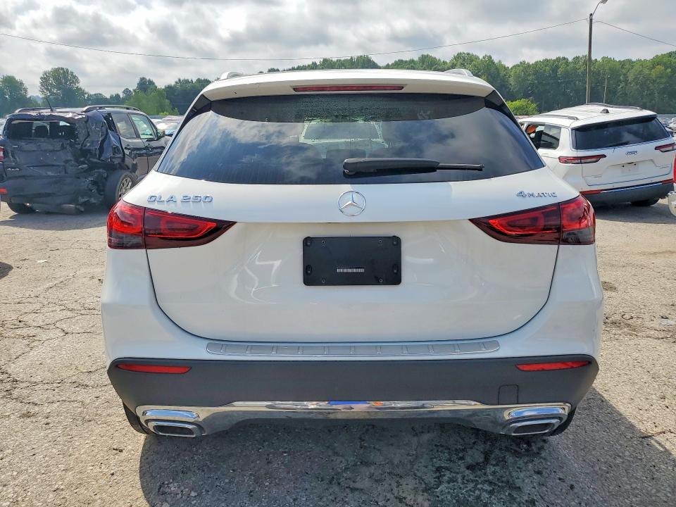 61685926 :رقم المزاد ، W1N4N4HB3MJ272177 vin ، 2021 Mercedes-benz Gla مزاد بيع