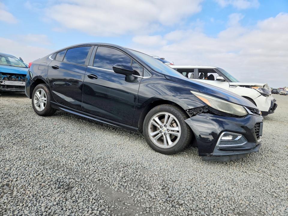 Продажа на аукционе авто 2018 Chevrolet Cruze, vin: 1G1BE5SM6J7137193, номер лота: 59630876