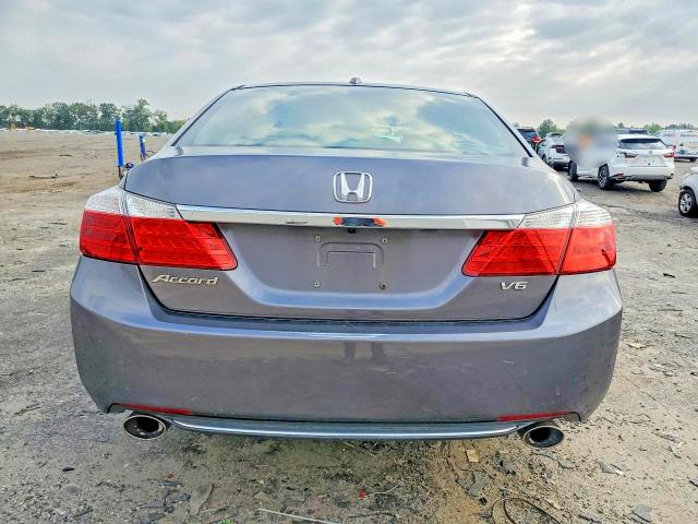 61720536 :رقم المزاد ، 1HGCR3F86FA022249 vin ، 2015 Honda Accord مزاد بيع