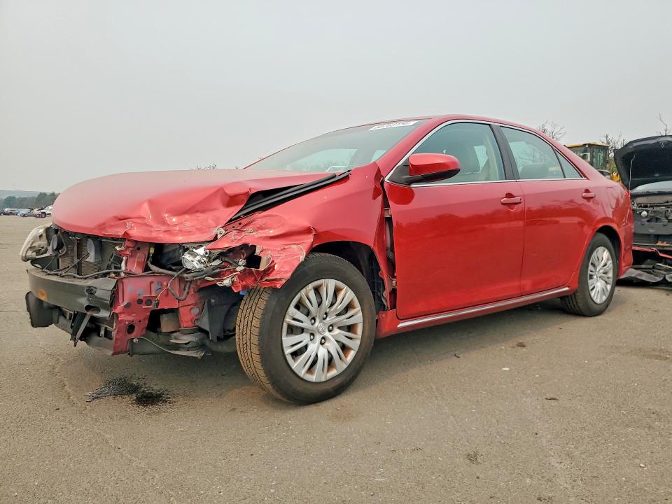 60263156 :رقم المزاد ، 4T1BF1FK8DU715883 vin ، 2013 Toyota Camry مزاد بيع