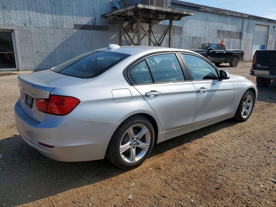2015 Bmw 328 მანქანა იყიდება აუქციონზე, vin: WBA3B3G59FNR87409, აუქციონის ნომერი: 60777546