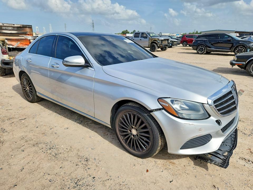 61479676 :رقم المزاد ، 55SWF4KB5HU209793 vin ، 2017 Mercedes-benz C مزاد بيع