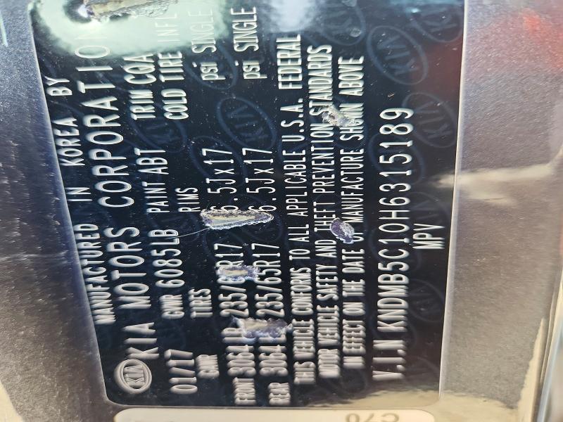 61306386 :رقم المزاد ، KNDMB5C10H6315189 vin ، 2017 Kia Sedona مزاد بيع
