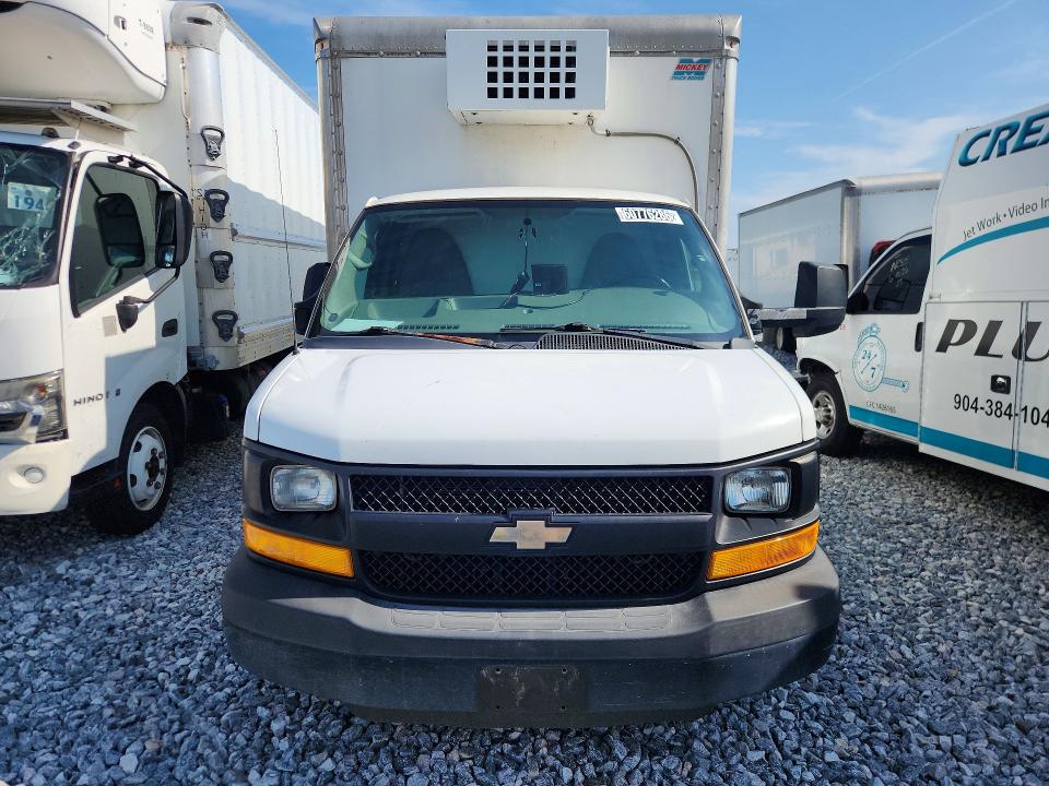 69819946 :رقم المزاد ، 1GB6G5CG2E1195018 vin ، 2014 Chevrolet Express G4500 مزاد بيع