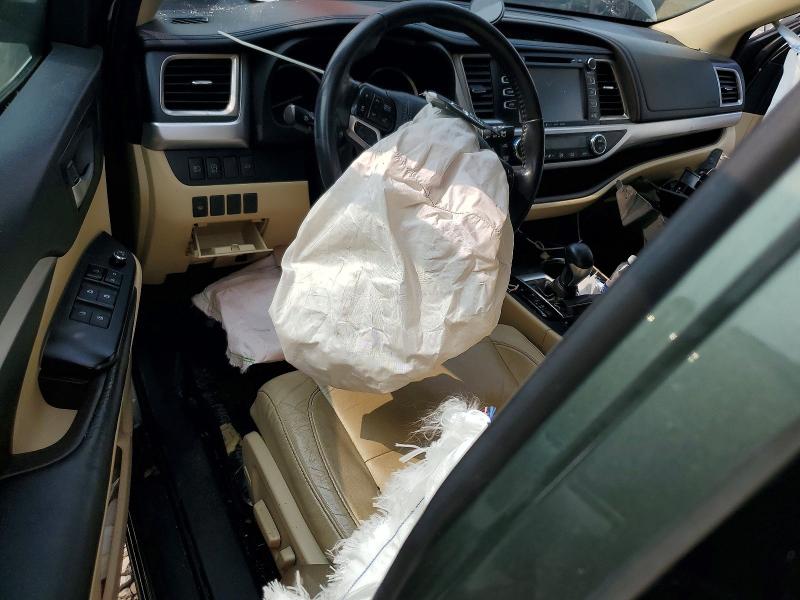 61290616 :رقم المزاد ، 5TDJZRFH1JS910511 vin ، 2018 Toyota Highlander مزاد بيع