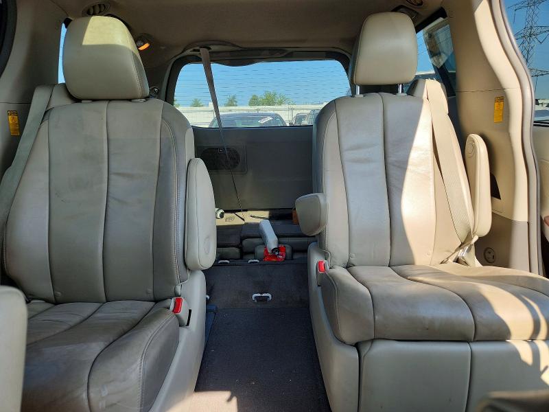 61900706 :رقم المزاد ، 5TDYK3DC6ES491634 vin ، 2014 Toyota Sienna مزاد بيع