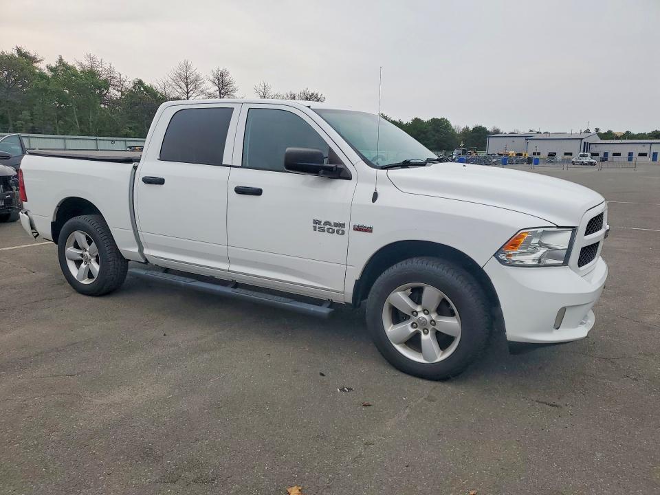 61916716 :رقم المزاد ، 1C6RR7KT3FS557339 vin ، 2015 Ram 1500 مزاد بيع