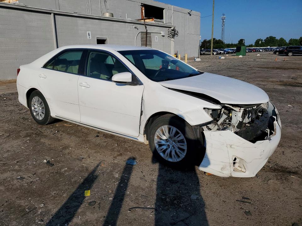 61168776 :رقم المزاد ، 4T4BF1FK1DR310485 vin ، 2013 Toyota Camry مزاد بيع