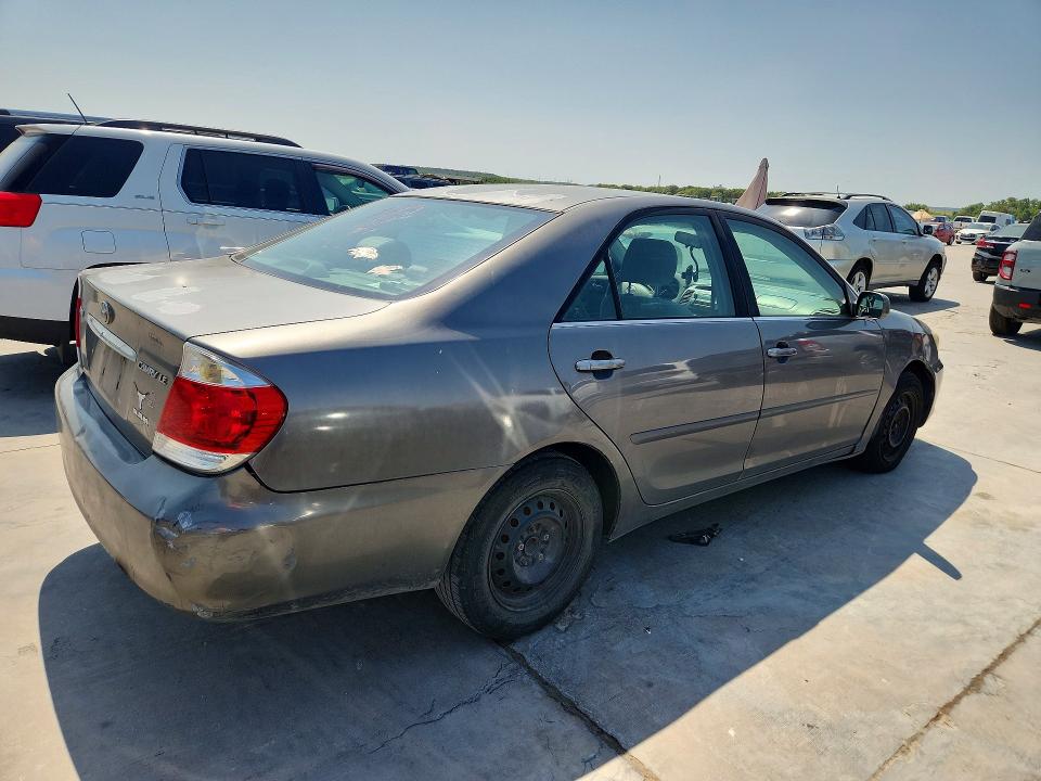 2006 Toyota Camry მანქანა იყიდება აუქციონზე, vin: 4T1BE32K56U679013, აუქციონის ნომერი: 63277736