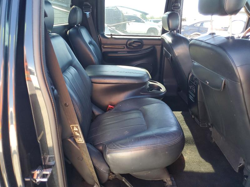62382756 :رقم المزاد ، 5LTEW05A22KJ03060 vin ، 2002 Lincoln Blackwood مزاد بيع