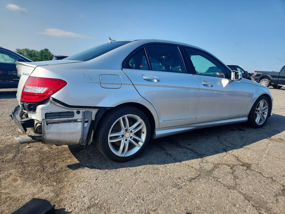 Продажа на аукционе авто 2013 Mercedes-benz C, vin: WDDGF8AB7DA843808, номер лота: 62790806
