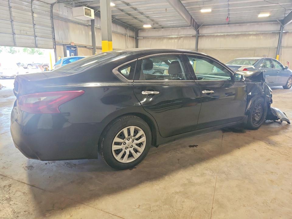 60158476 :رقم المزاد ، 1N4AL3AP7JC470721 vin ، 2018 Nissan Altima مزاد بيع