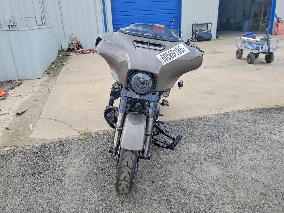 60569186 :رقم المزاد ، 1HD1PXL14MB950481 vin ، 2021 Harley-davidson Flhxse مزاد بيع