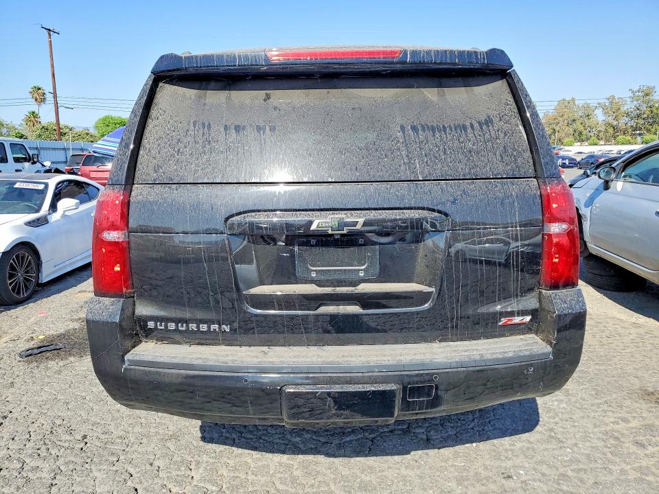 63544426 :رقم المزاد ، 1GNSKHKC7LR130339 vin ، 2020 Chevrolet Suburban مزاد بيع