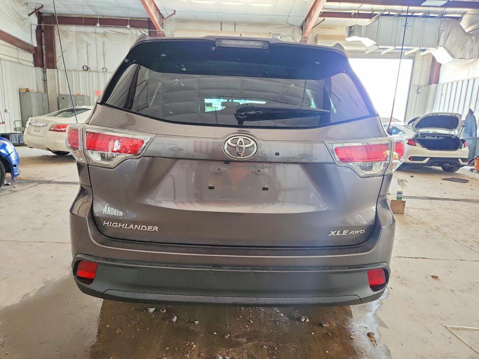 63122936 :رقم المزاد ، 5TDJKRFH2GS313655 vin ، 2016 Toyota Highlander مزاد بيع
