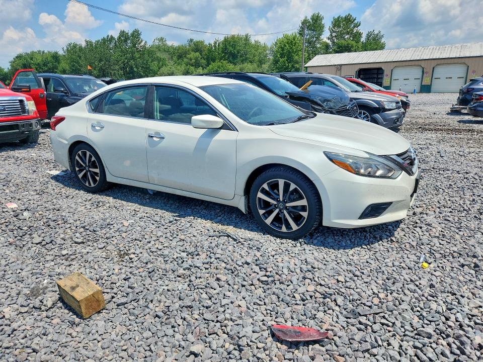 Продаж на аукціоні авто 2016 Nissan Altima, vin: 1N4AL3AP0GC125958, номер лоту: 61552066