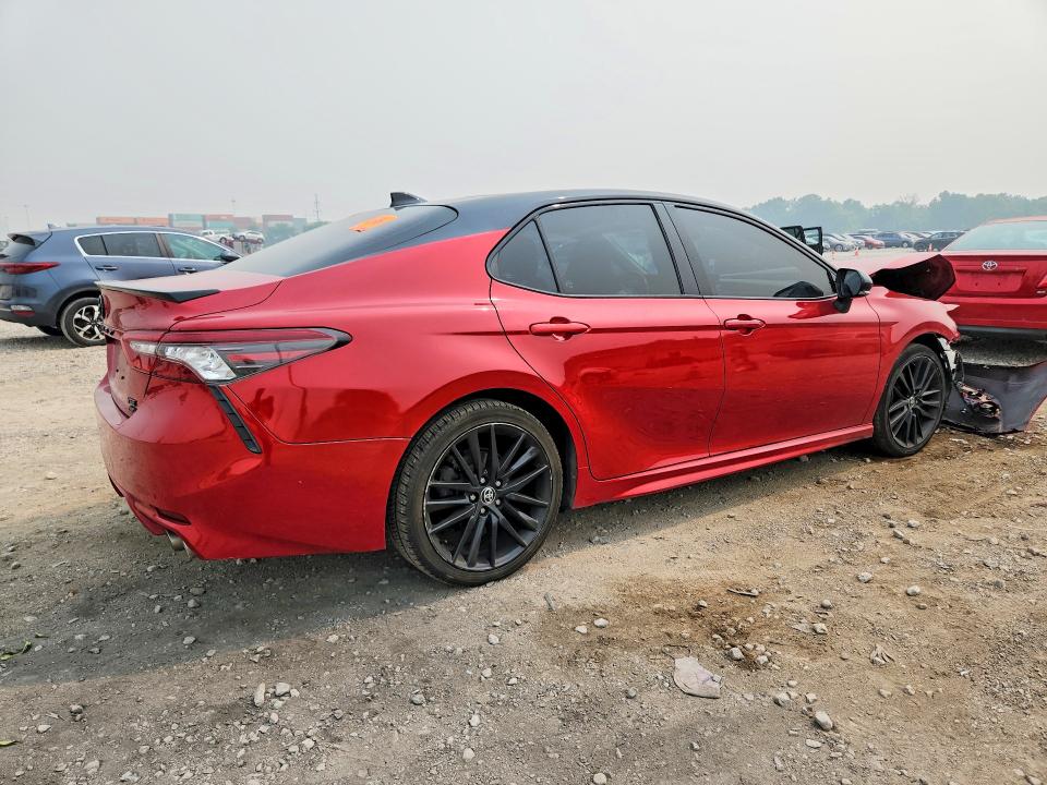 Продажа на аукционе авто 2021 Toyota Camry, vin: 4T1K61BK8MU042776, номер лота: 61659276