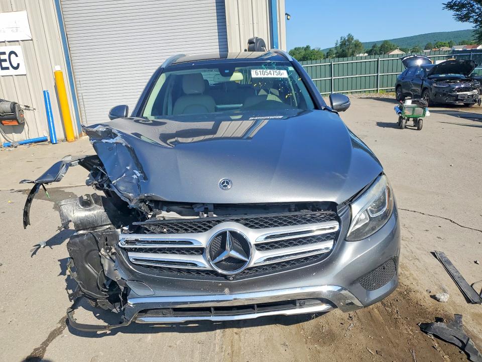 61054756 :رقم المزاد ، WDC0G4JB3JV025430 vin ، 2018 Mercedes-benz Glc مزاد بيع
