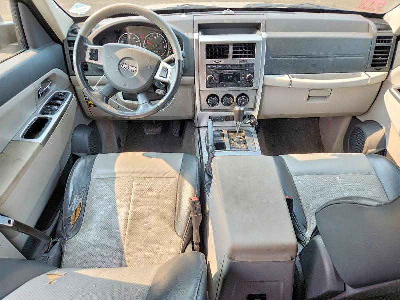 2008 Jeep Liberty მანქანა იყიდება აუქციონზე, vin: 1J8GN58K78W130216, აუქციონის ნომერი: 60569896