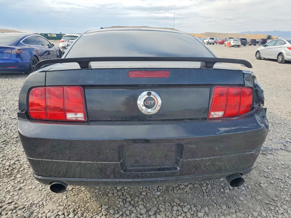 2006 Ford Mustang მანქანა იყიდება აუქციონზე, vin: 1ZVHT82H165257785, აუქციონის ნომერი: 62207596