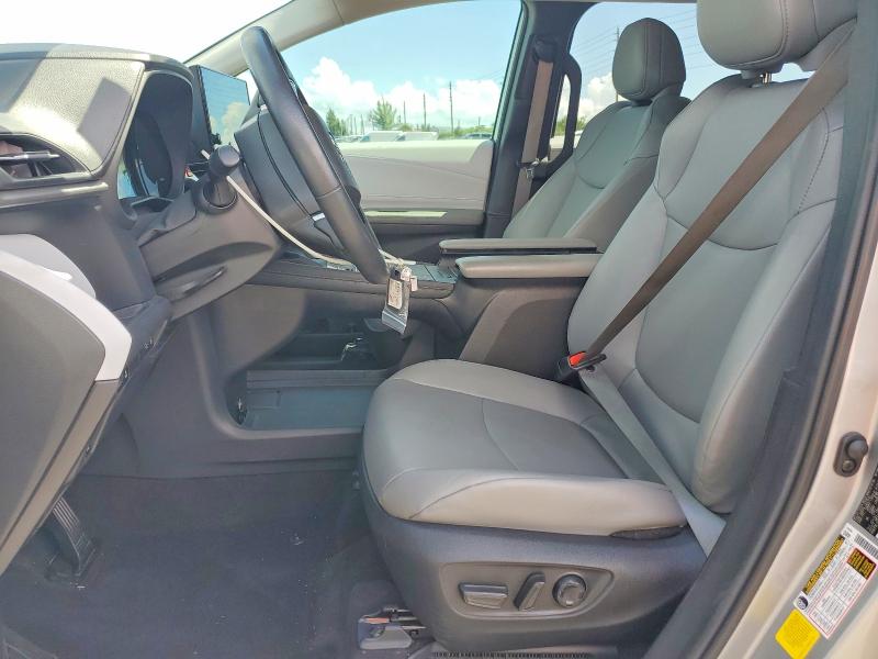 63239436 :رقم المزاد ، 5TDJRKEC1SS255166 vin ، 2025 Toyota Sienna مزاد بيع