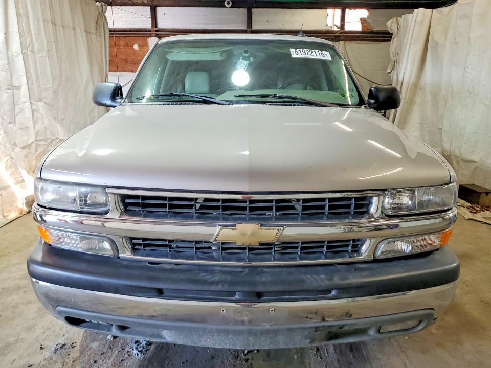 61922116 :رقم المزاد ، 3GNEC16Z55G165934 vin ، 2005 Chevrolet Suburban مزاد بيع