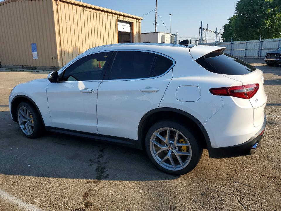 Продаж на аукціоні авто 2018 Alfa Romeo Stelvio, vin: ZASFAKBN2J7B99712, номер лоту: 60611566
