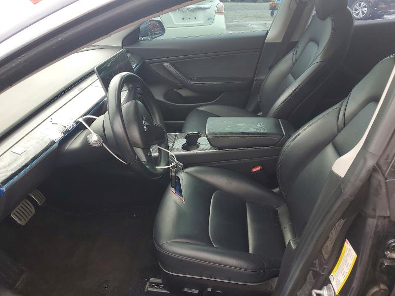 60875026 :رقم المزاد ، 5YJ3E1EA4JF032023 vin ، 2018 Tesla Model 3 مزاد بيع