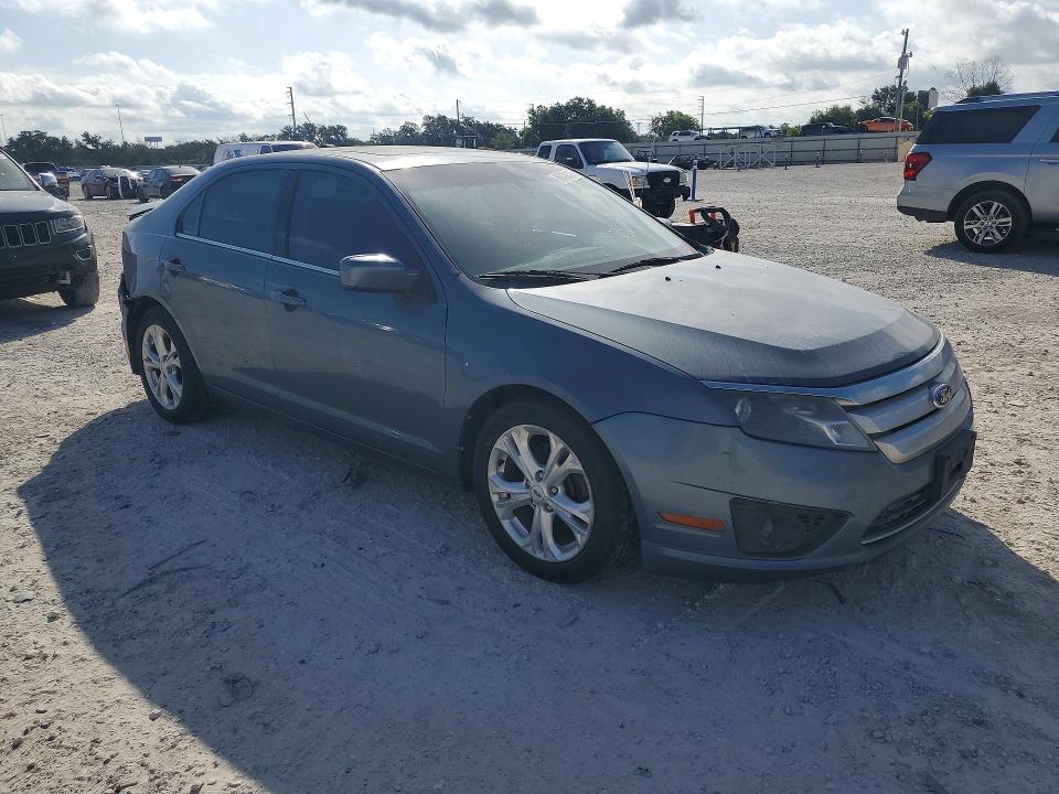 60738126 :رقم المزاد ، 3FAHP0HA7CR395042 vin ، 2012 Ford Fusion مزاد بيع