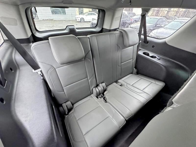 62321766 :رقم المزاد ، 1GNSKHKC5KR222533 vin ، 2019 Chevrolet Suburban مزاد بيع