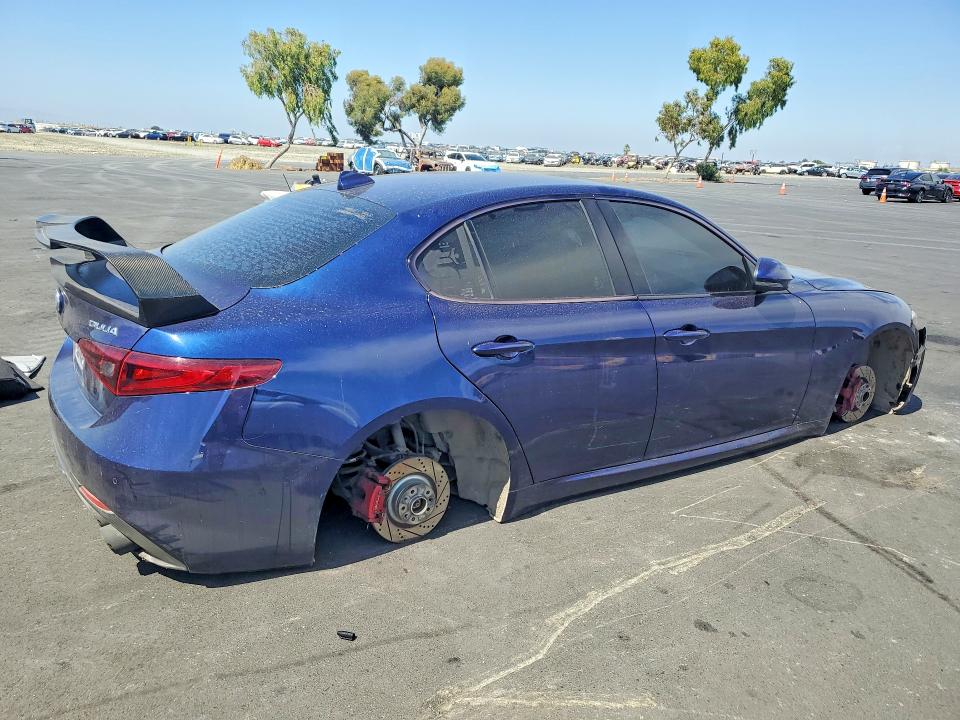 Auction sale of the 2017 Alfa Romeo Giulia, vin: ZARFAEBN8H7535664, lot number: 59174496