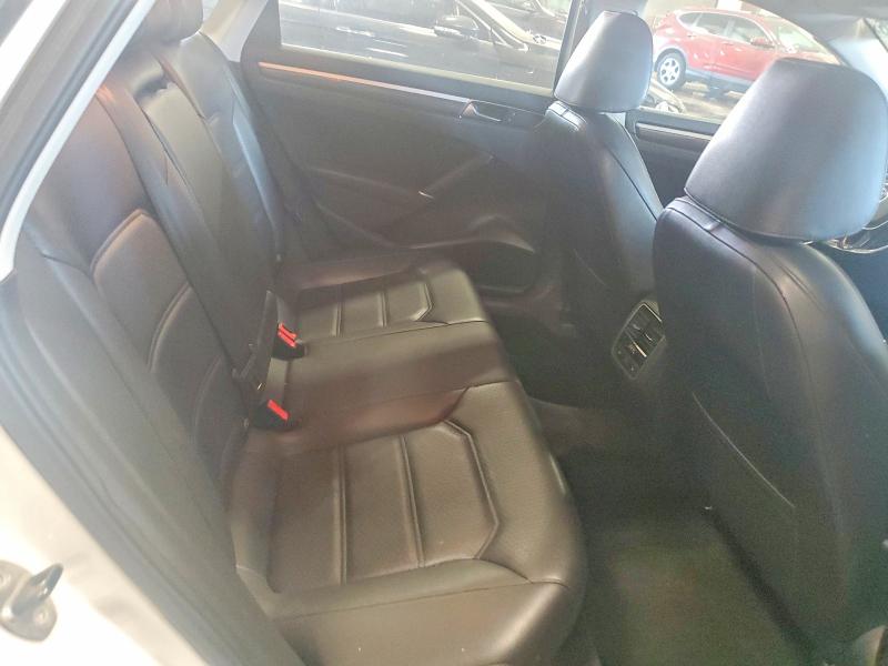 Продажа на аукционе авто 2017 Volkswagen Passat, vin: 1VWGT7A31HC011281, номер лота: 60967436