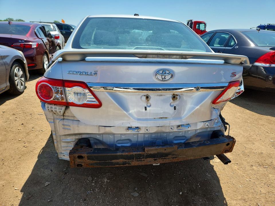59985236 :رقم المزاد ، 2T1BU4EEXBC556429 vin ، 2011 Toyota Corolla مزاد بيع