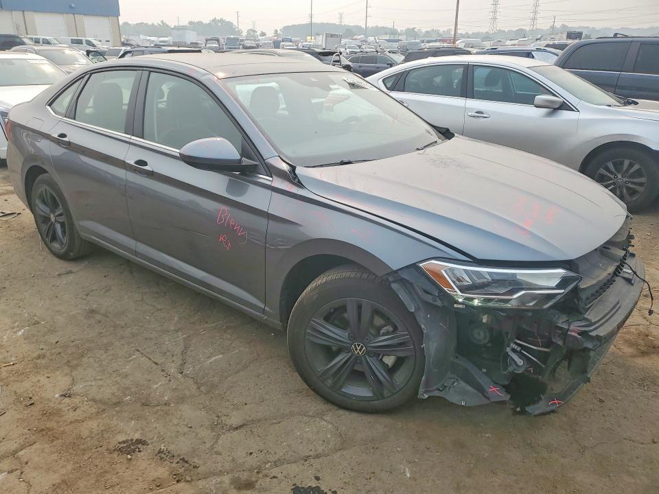 61510736 :رقم المزاد ، 3VW7M7BU5RM015497 vin ، 2024 Volkswagen Jetta مزاد بيع