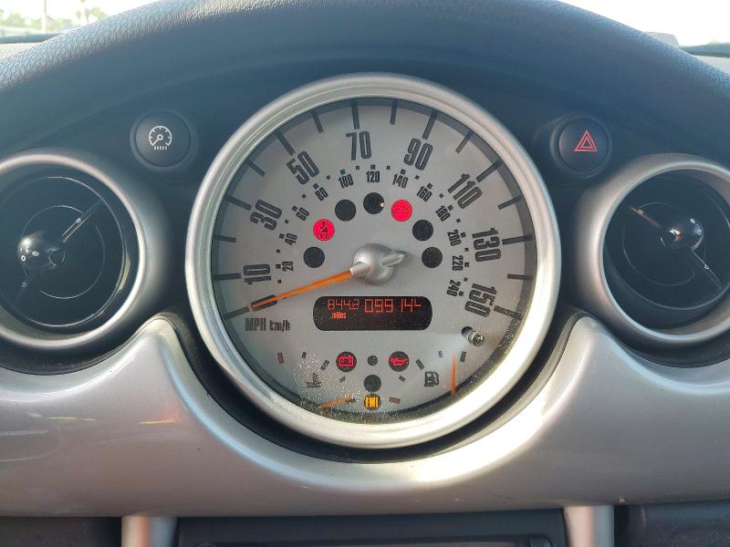 63128886 :رقم المزاد ، WMWRC334X2TC37790 vin ، 2002 Mini Cooper مزاد بيع