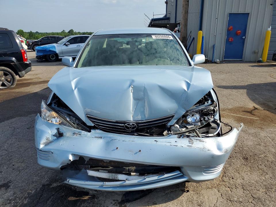 60200806 :رقم المزاد ، 4T1BE30K35U634508 vin ، 2005 Toyota Camry مزاد بيع