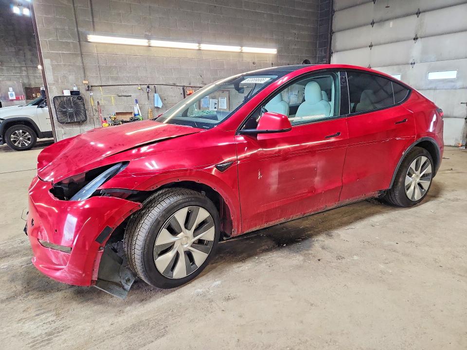 62389666 :رقم المزاد ، 5YJYGDEEXMF095958 vin ، 2021 Tesla Model Y مزاد بيع