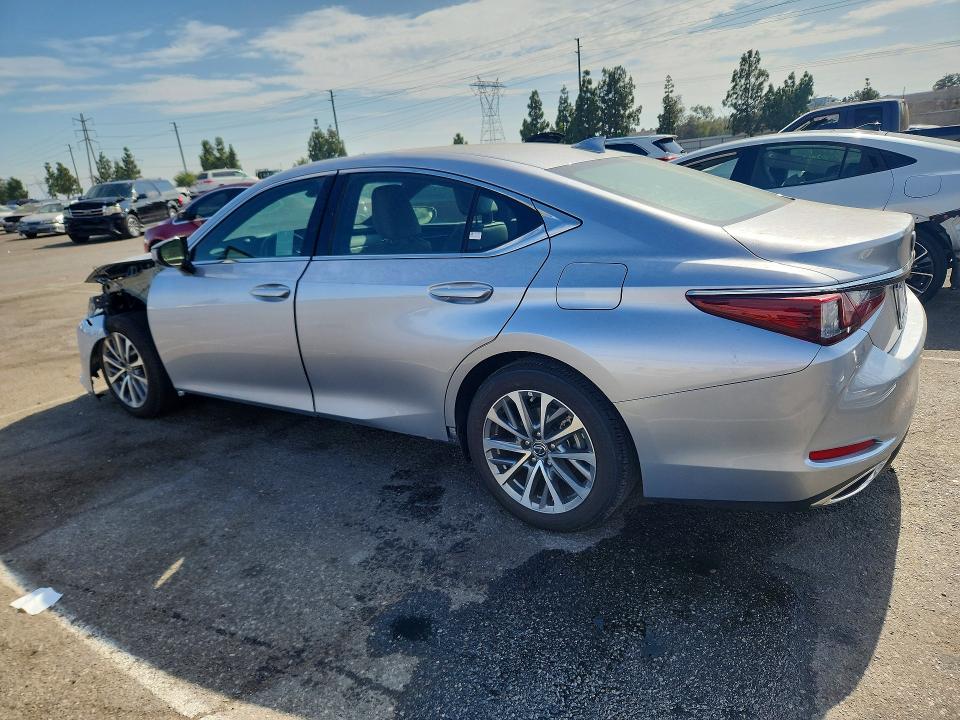 61047346 :رقم المزاد ، 58ACZ1B15SU205800 vin ، 2025 Lexus Es 350 مزاد بيع