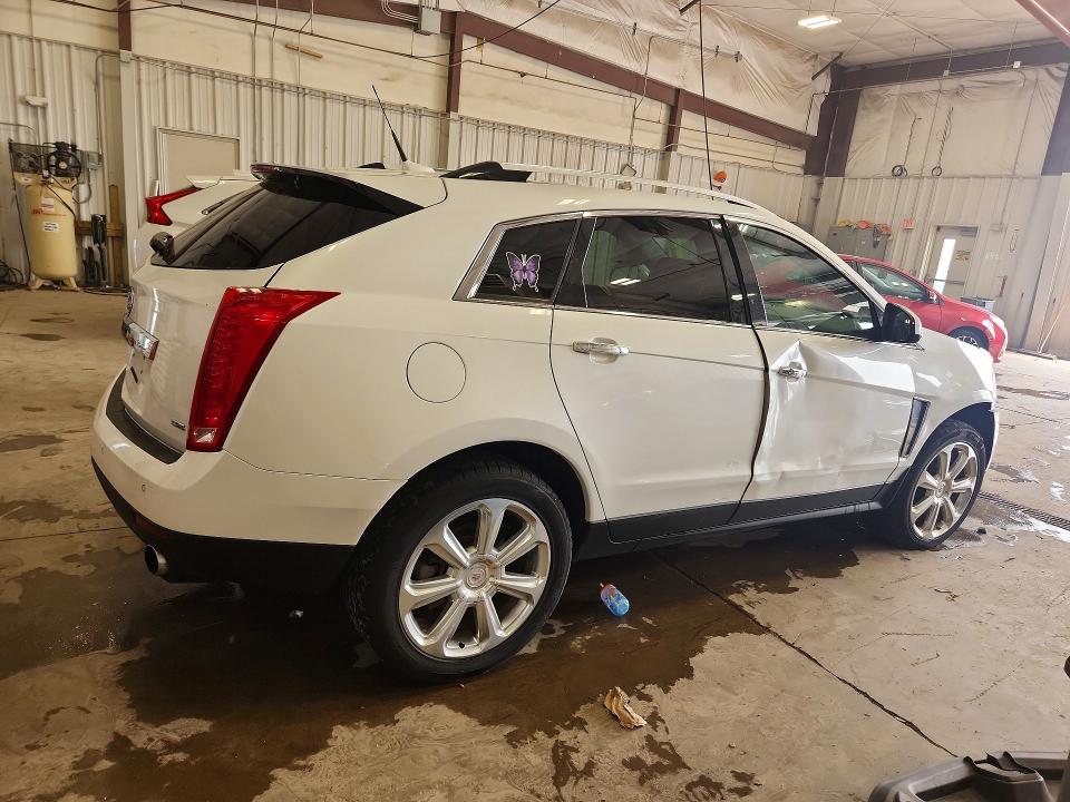 60377736 :رقم المزاد ، 3GYFNFE33ES577049 vin ، 2014 Cadillac Srx مزاد بيع