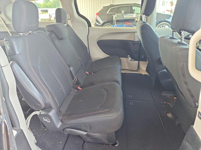61159966 :رقم المزاد ، 2C4RC1DG4HR609122 vin ، 2017 Chrysler Pacifica مزاد بيع