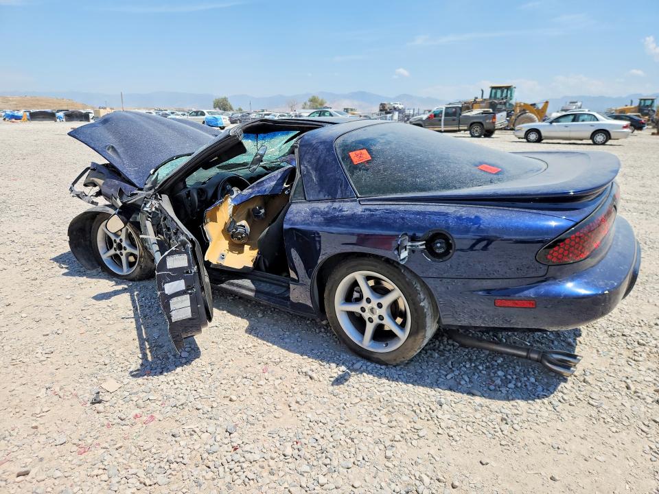 Auction sale of the 2002 Pontiac Firebird, vin: 2G2FV22G622148791, lot number: 61911296