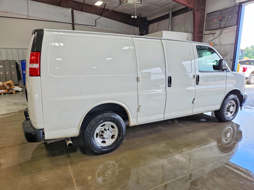 2017 Chevrolet Express G2500 მანქანა იყიდება აუქციონზე, vin: 1GCWGAFGXH1342450, აუქციონის ნომერი: 60458946