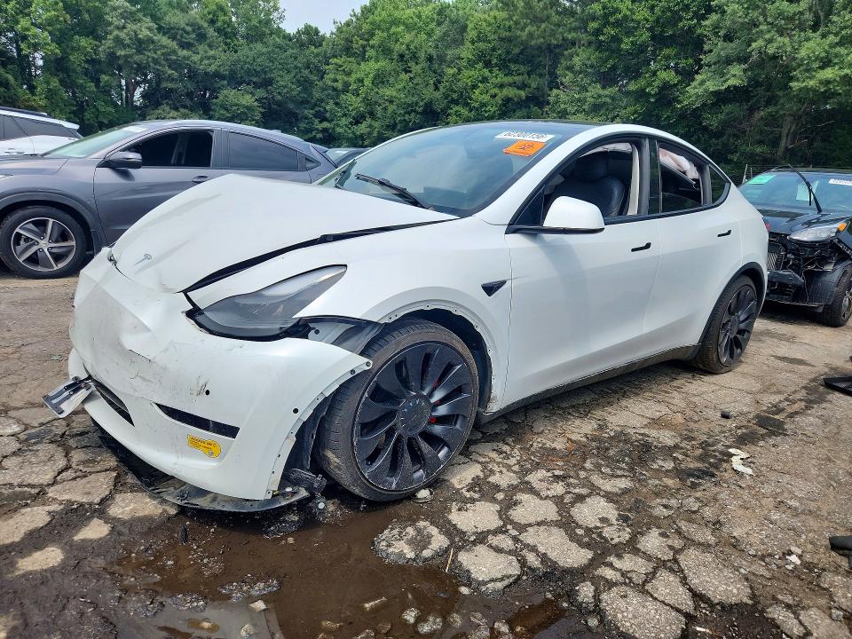 62300156 :رقم المزاد ، 7SAYGDEF6NF438360 vin ، 2022 Tesla Model Y مزاد بيع
