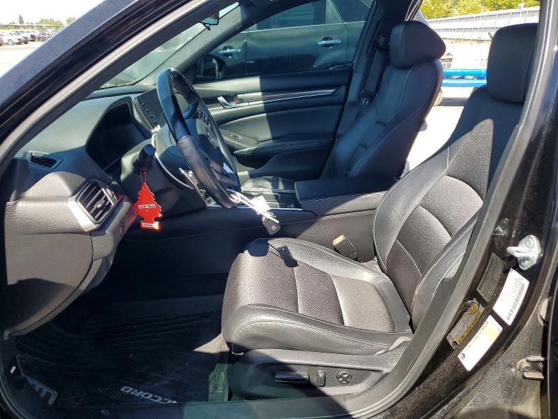 61355386 :رقم المزاد ، 1HGCV1F30MA102860 vin ، 2021 Honda Accord مزاد بيع