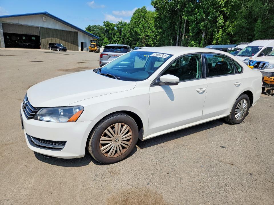 61988316 :رقم المزاد ، 1VWAT7A36FC017189 vin ، 2015 Volkswagen Passat مزاد بيع