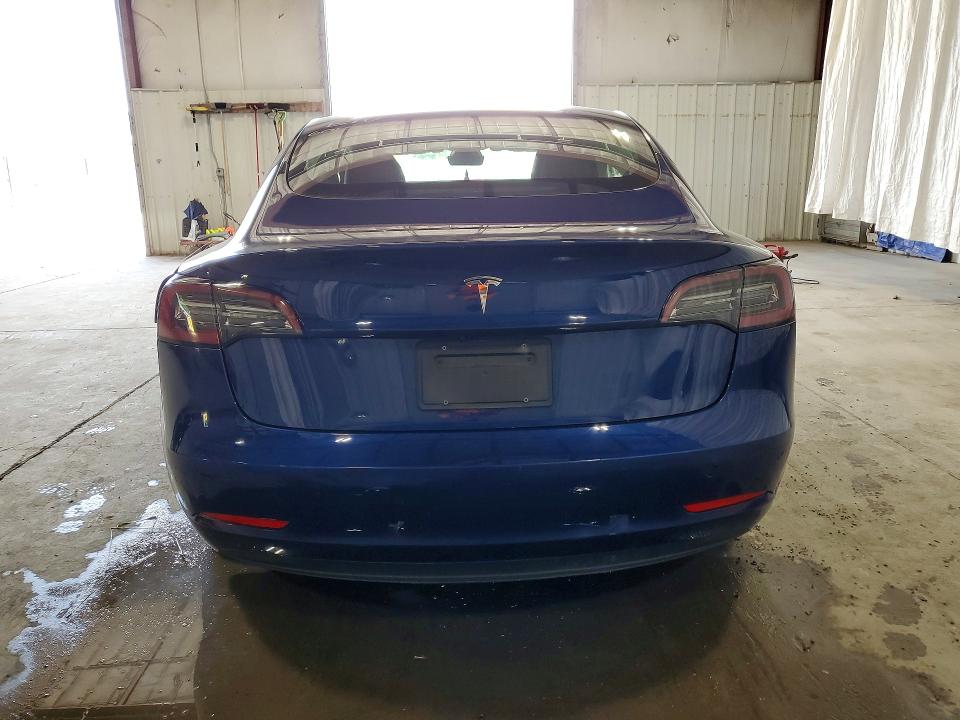 60488476 :رقم المزاد ، 5YJ3E1EAXNF370709 vin ، 2022 Tesla Model 3 مزاد بيع